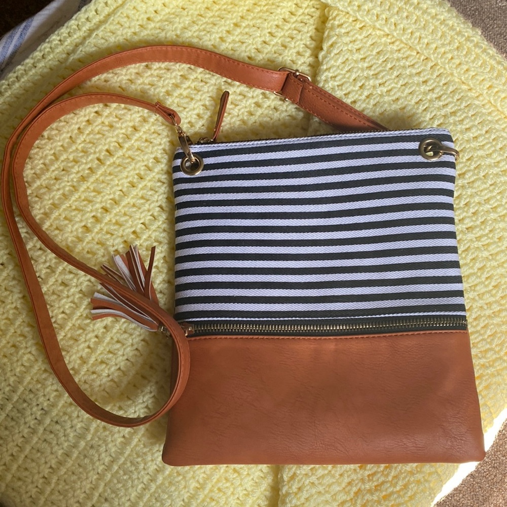 Crossbody purse